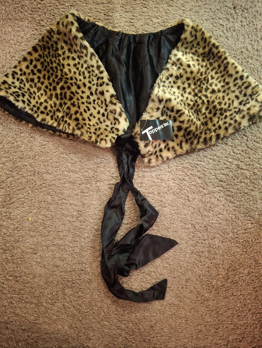 Brand New Leopard Faux Fur Shoulder Cape - Tan/Black